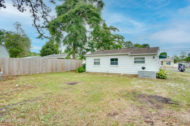 117 Beach Boulevard, Forked River, NJ 08731
