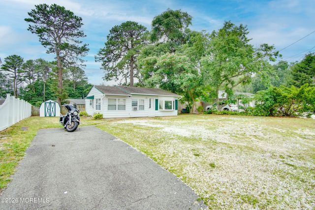 117 Beach Boulevard, Forked River, NJ 08731