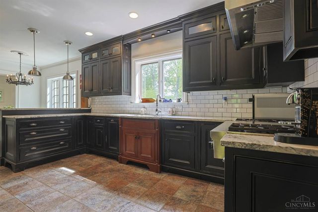 148 Burns Avenue, Wyoming, OH 45215