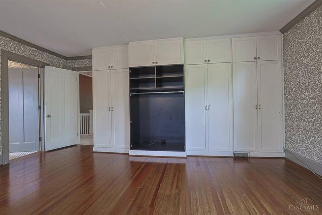 148 Burns Avenue, Wyoming, OH 45215
