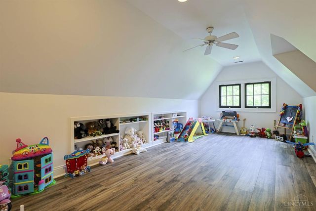 148 Burns Avenue, Wyoming, OH 45215