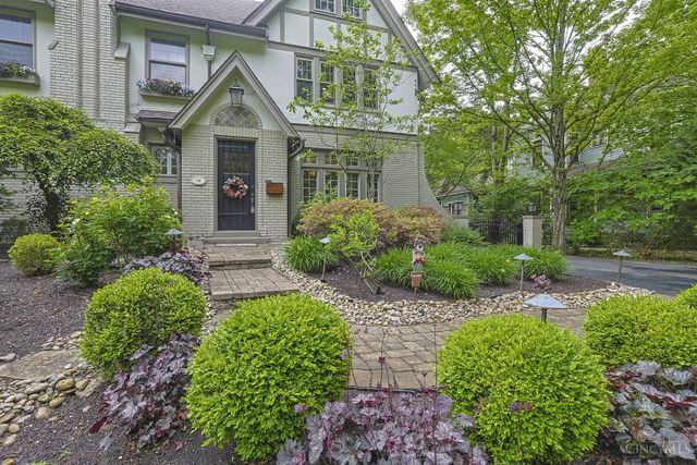 148 Burns Avenue, Wyoming, OH 45215