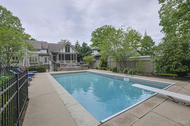 148 Burns Avenue, Wyoming, OH 45215