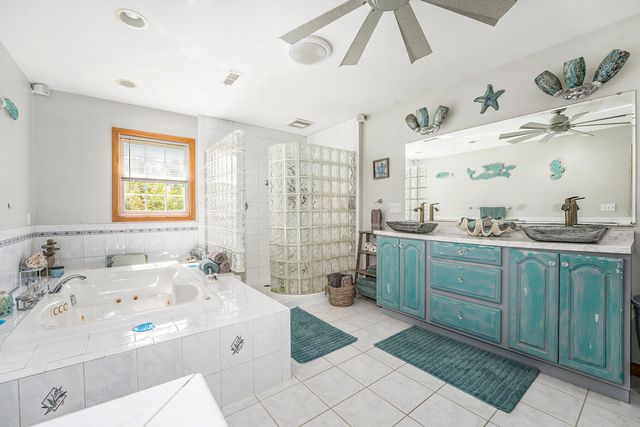 928 N Calumet Avenue, Chesterton, IN 46304