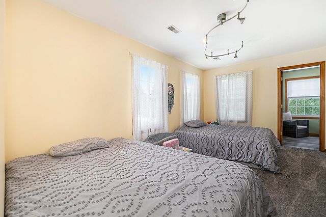 928 N Calumet Avenue, Chesterton, IN 46304