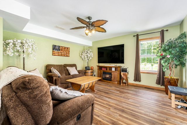 928 N Calumet Avenue, Chesterton, IN 46304