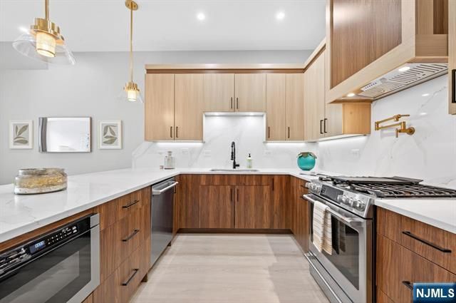 172 Griffith Street 1, Jersey City, NJ 07307