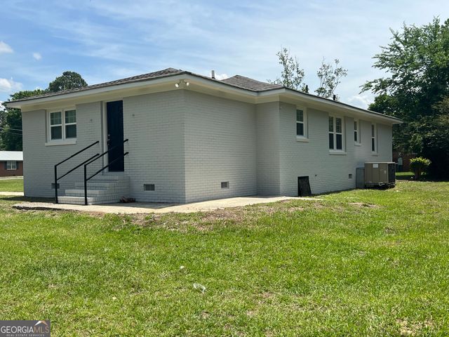206 Country Club Road, Dublin, GA 31021