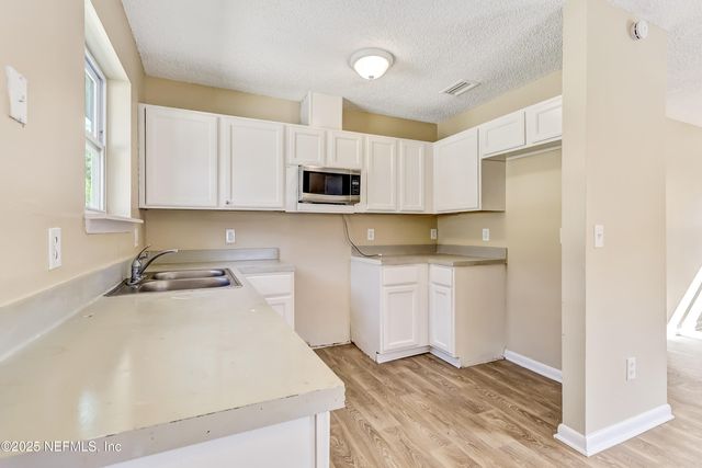 357 SMITH Street, Jacksonville, FL 32204