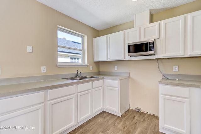 357 SMITH Street, Jacksonville, FL 32204