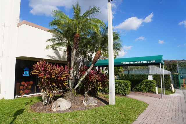 2760 Carambola Cir S 1935, Coconut Creek, FL 33066