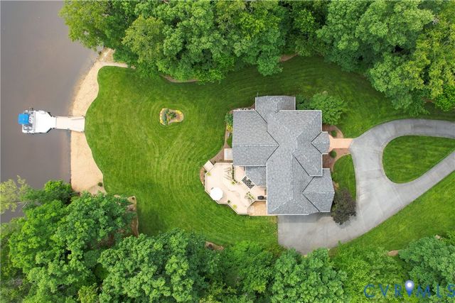 8911 Whistling Swan Rd, Chesterfield, VA 23838