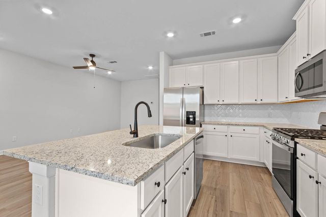 1127 Campside Drive, Beasley, TX 77417