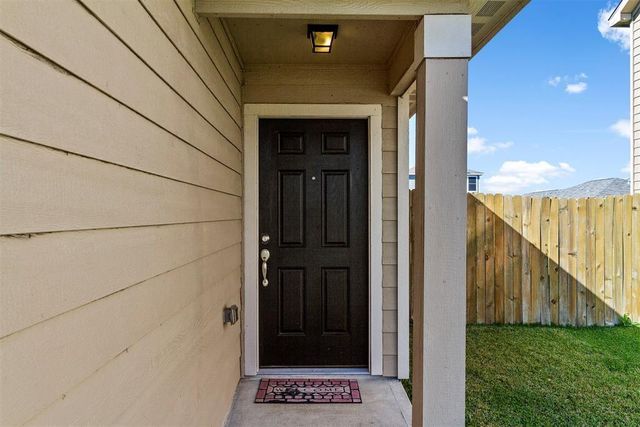 5807 Treasure Cove Road, Cove, TX 77523