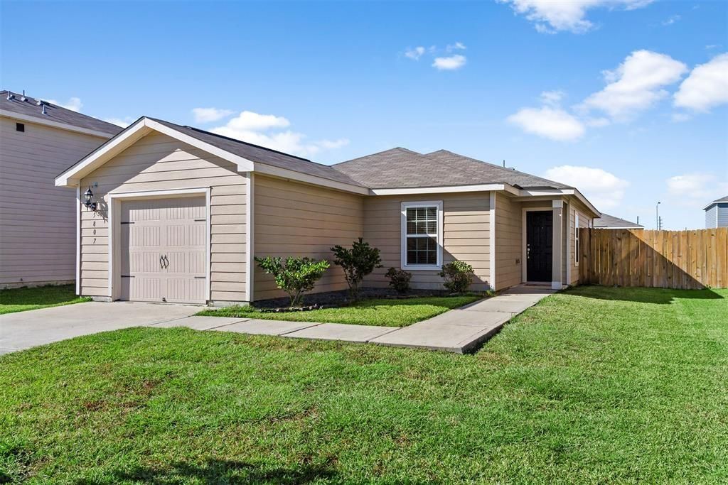 5807 Treasure Cove Road, Cove, TX 77523