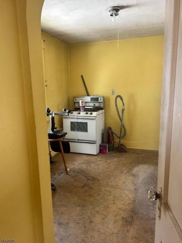 116 3rd St, Ridgefield Park Village, NJ 07660