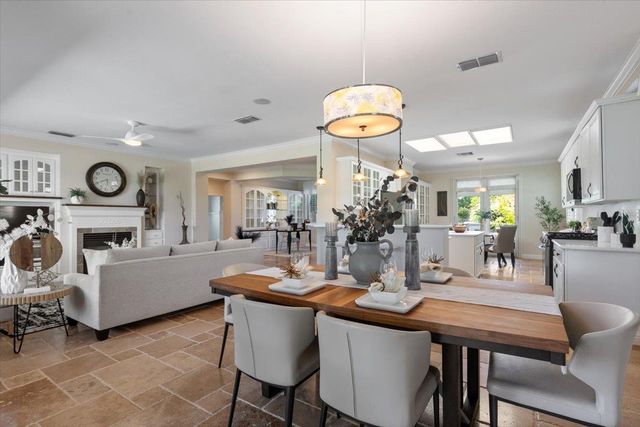 1152 Castleberry Ln, Lincoln, CA 95648