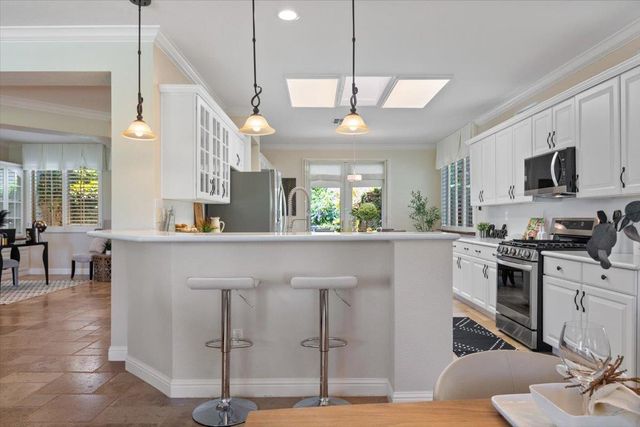 1152 Castleberry Ln, Lincoln, CA 95648