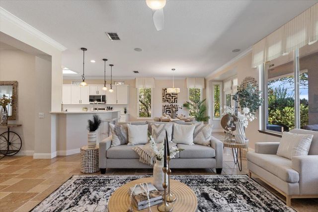 1152 Castleberry Ln, Lincoln, CA 95648