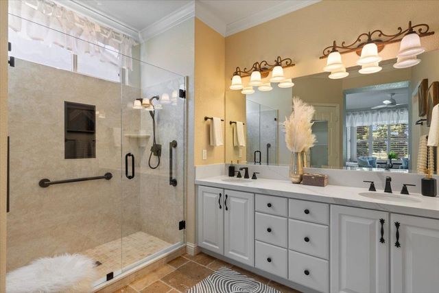 1152 Castleberry Ln, Lincoln, CA 95648