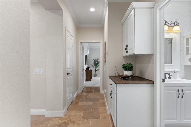 1152 Castleberry Ln, Lincoln, CA 95648