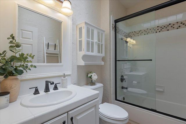 1152 Castleberry Ln, Lincoln, CA 95648