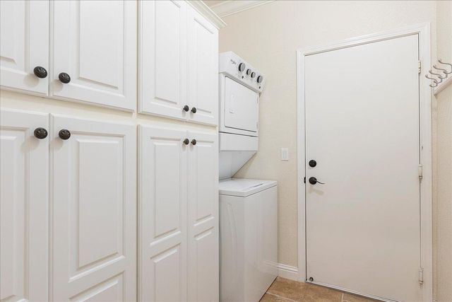 1152 Castleberry Ln, Lincoln, CA 95648