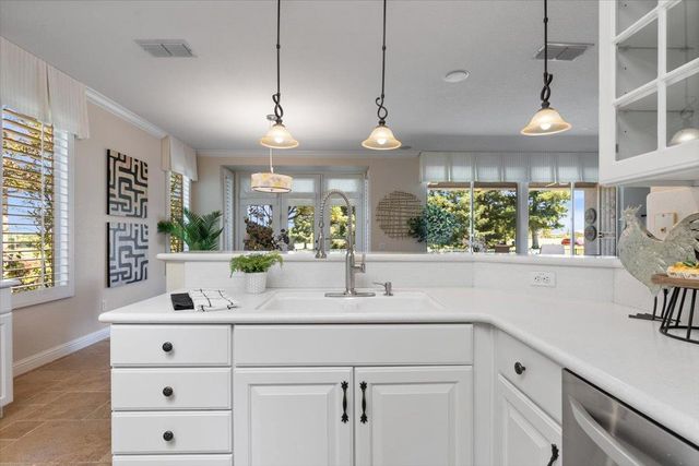 1152 Castleberry Ln, Lincoln, CA 95648