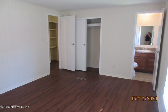 7614 CLUB DUCLAY Drive, Jacksonville, FL 32244