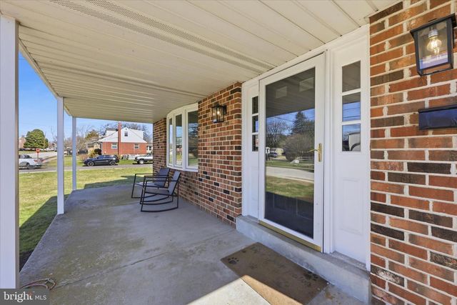 234 BROOMALL ST, Folsom, PA 19033