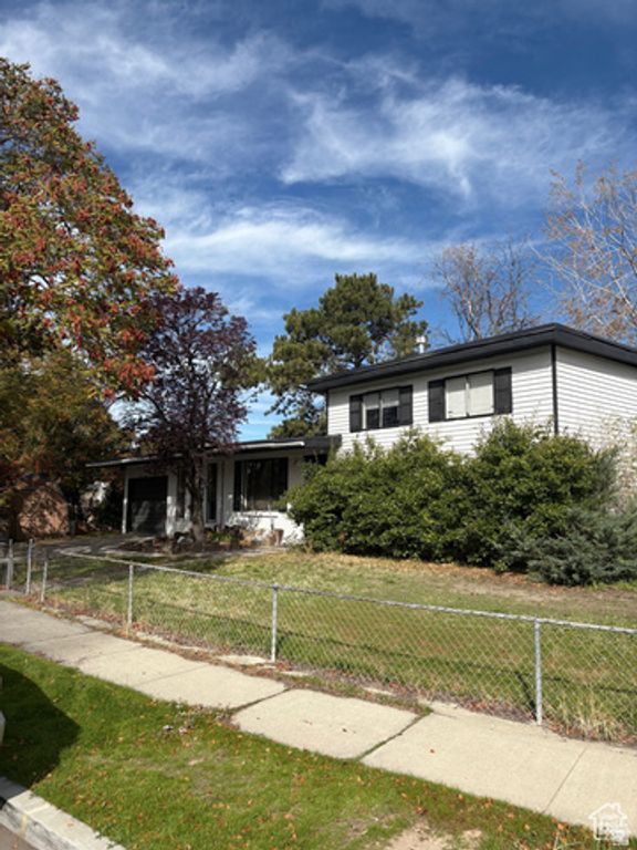238 SILVER STAR DR, Salt Lake City, UT 84116 — exterior