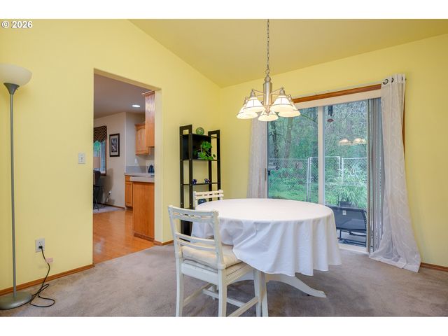 14300 Se CENTER St, Portland, OR 97236