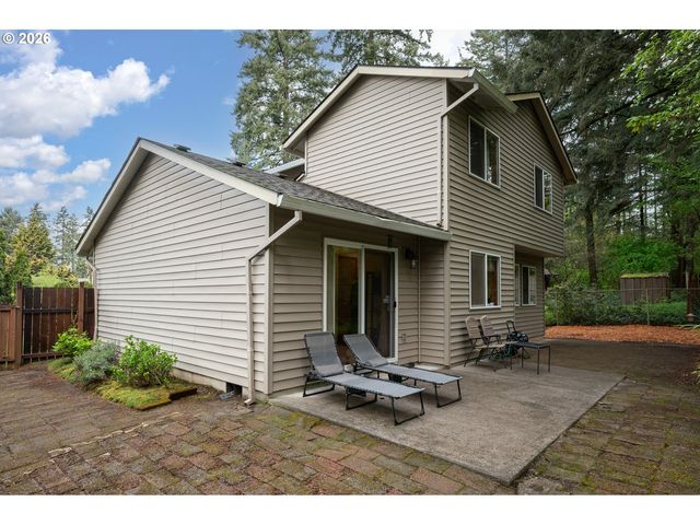 14300 Se CENTER St, Portland, OR 97236