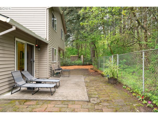 14300 Se CENTER St, Portland, OR 97236