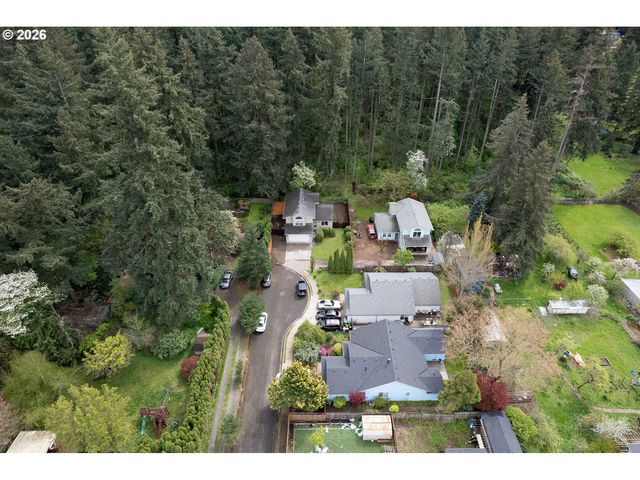 14300 Se CENTER St, Portland, OR 97236