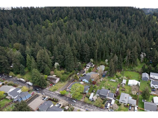 14300 Se CENTER St, Portland, OR 97236