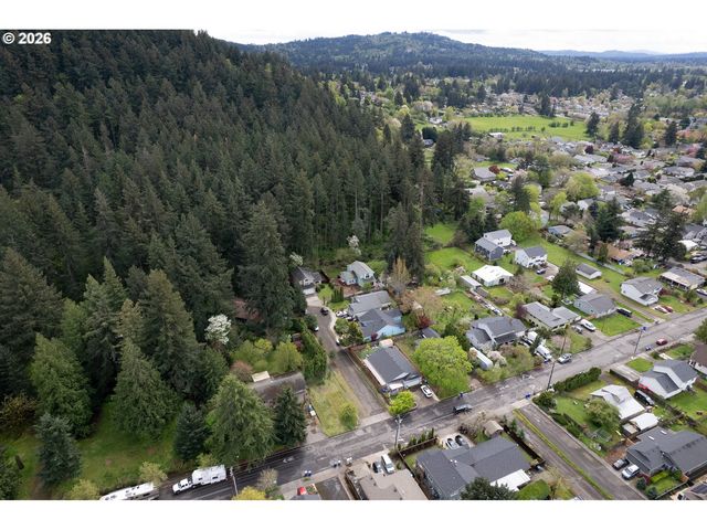 14300 Se CENTER St, Portland, OR 97236