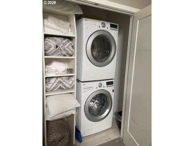 8545 SONG St, Rockaway Beach, OR 97136