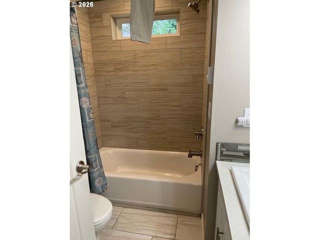 8545 SONG St, Rockaway Beach, OR 97136