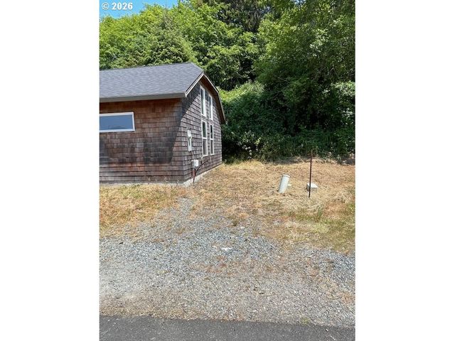 8545 SONG St, Rockaway Beach, OR 97136