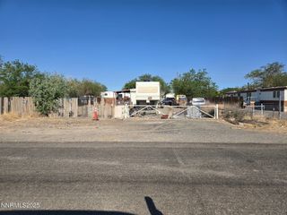 2985 Truckee Street, Silver Springs, NV 89429