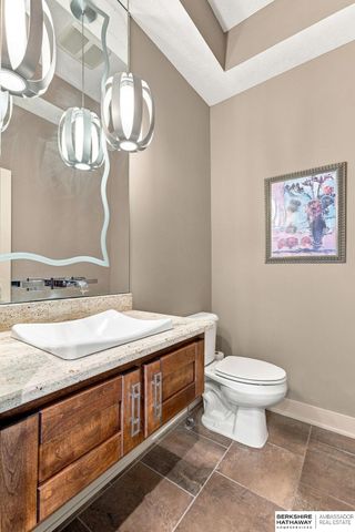 1324 S 199th Street, Omaha, NE 68130