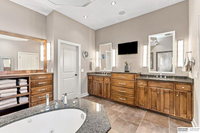1324 S 199th Street, Omaha, NE 68130