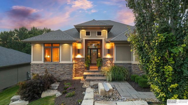 1324 S 199th Street, Omaha, NE 68130