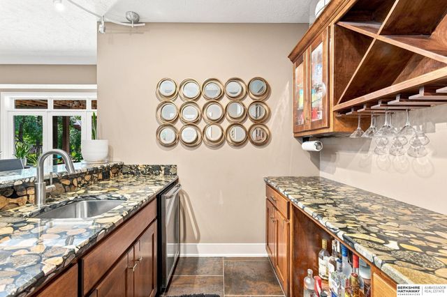 1324 S 199th Street, Omaha, NE 68130