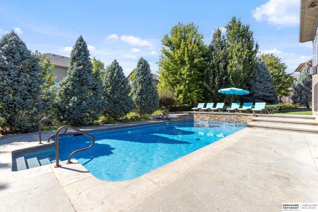 1324 S 199th Street, Omaha, NE 68130