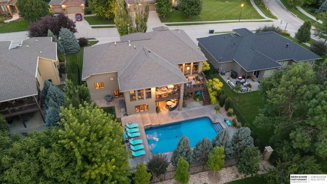 1324 S 199th Street, Omaha, NE 68130