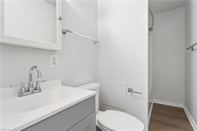 11 Woodhaven RD, Newport News, VA 23608