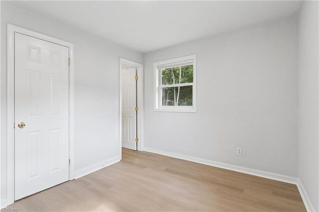 11 Woodhaven RD, Newport News, VA 23608