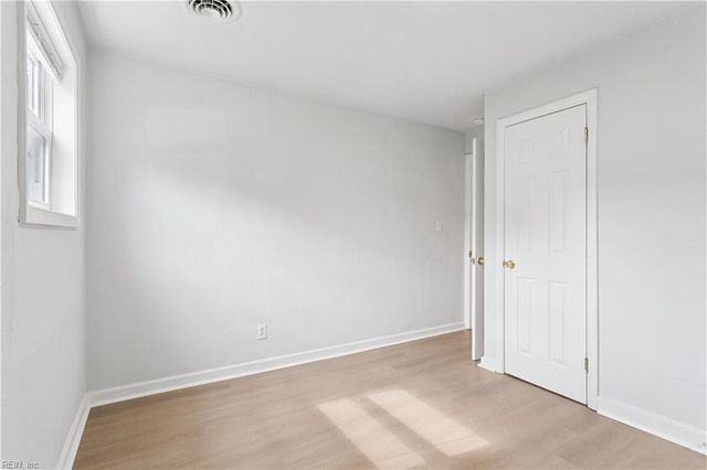 11 Woodhaven RD, Newport News, VA 23608